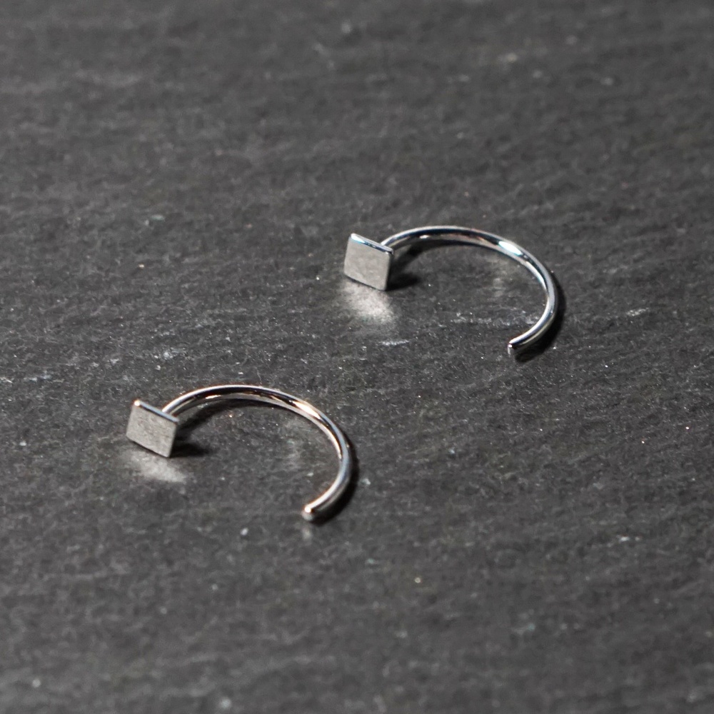 New 925 Sterling Silver Square Hook Stud Earrings